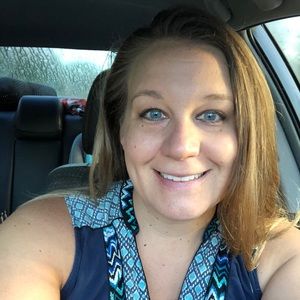 Meet your Posher, Leslie